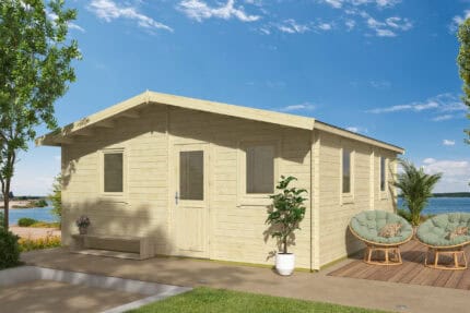 Cabaña de madera de Grupo Tene en entorno natural junto a un lago, con mobiliario exterior y plantas decorativas, ideal para descanso y ocio.